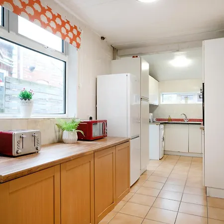 Unique 2Br House - Free Parking And Stunning Living Room Nottingham Exterior photo